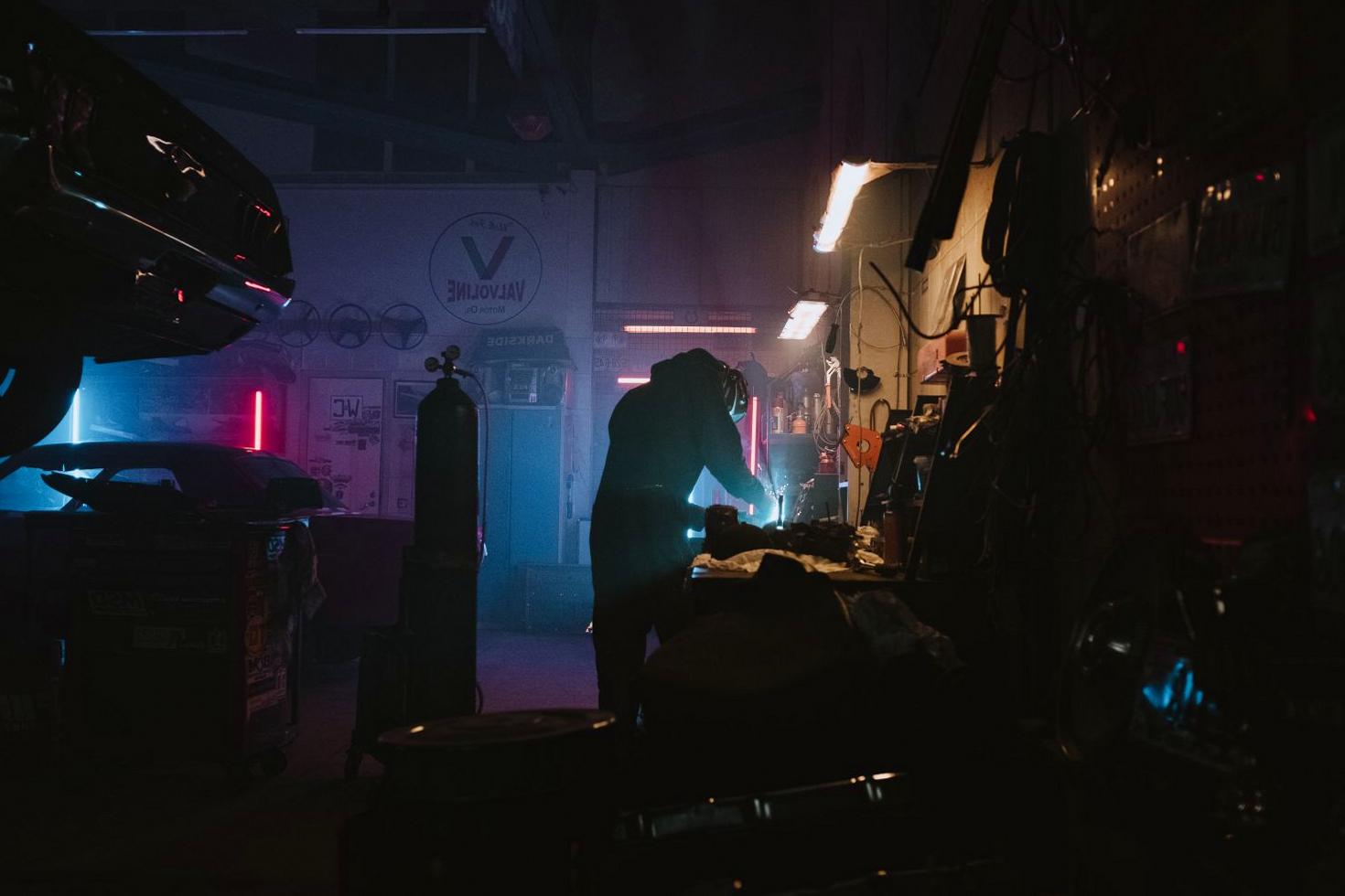 Dark atmospheric workshop